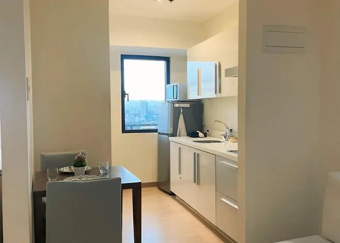Poblacion Makati With Free Pool, Gym And Smart Tv And Fast Wifi Apartamento Manila