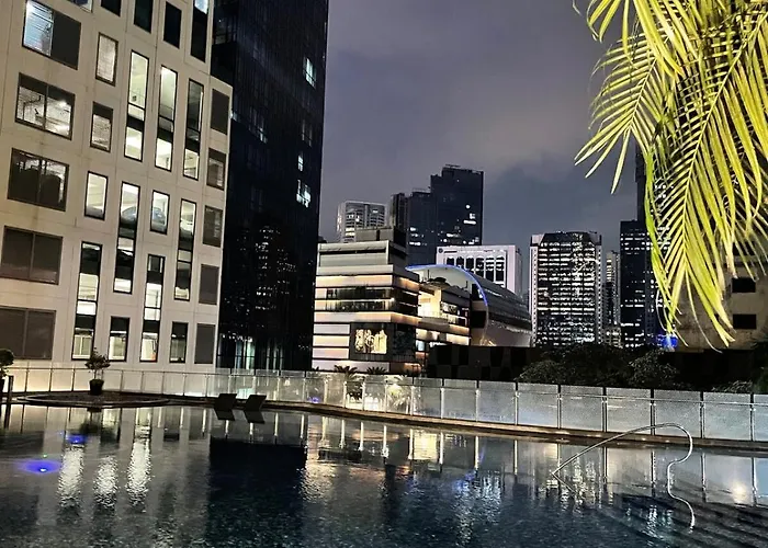 Apartamento Poblacion Makati With Free Pool, Gym And Smart Tv And Fast Wifi