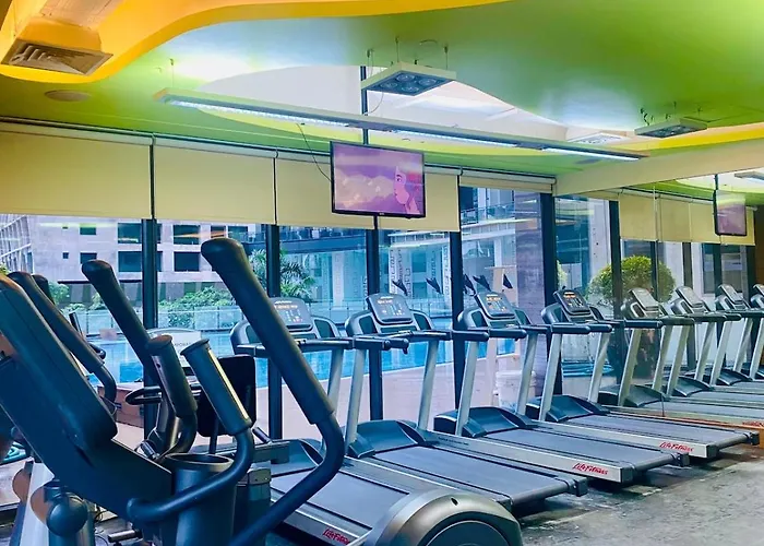 Apartamento Poblacion Makati With Free Pool, Gym And Smart Tv And Fast Wifi