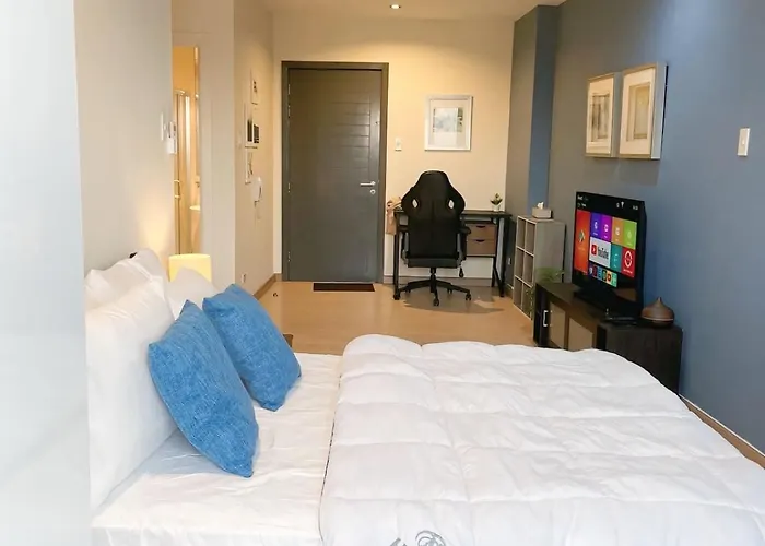 Poblacion Makati With Free Pool, Gym And Smart Tv And Fast Wifi Apartamento